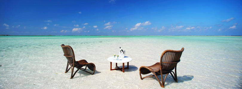 Relax on the beaches of Mozambique.